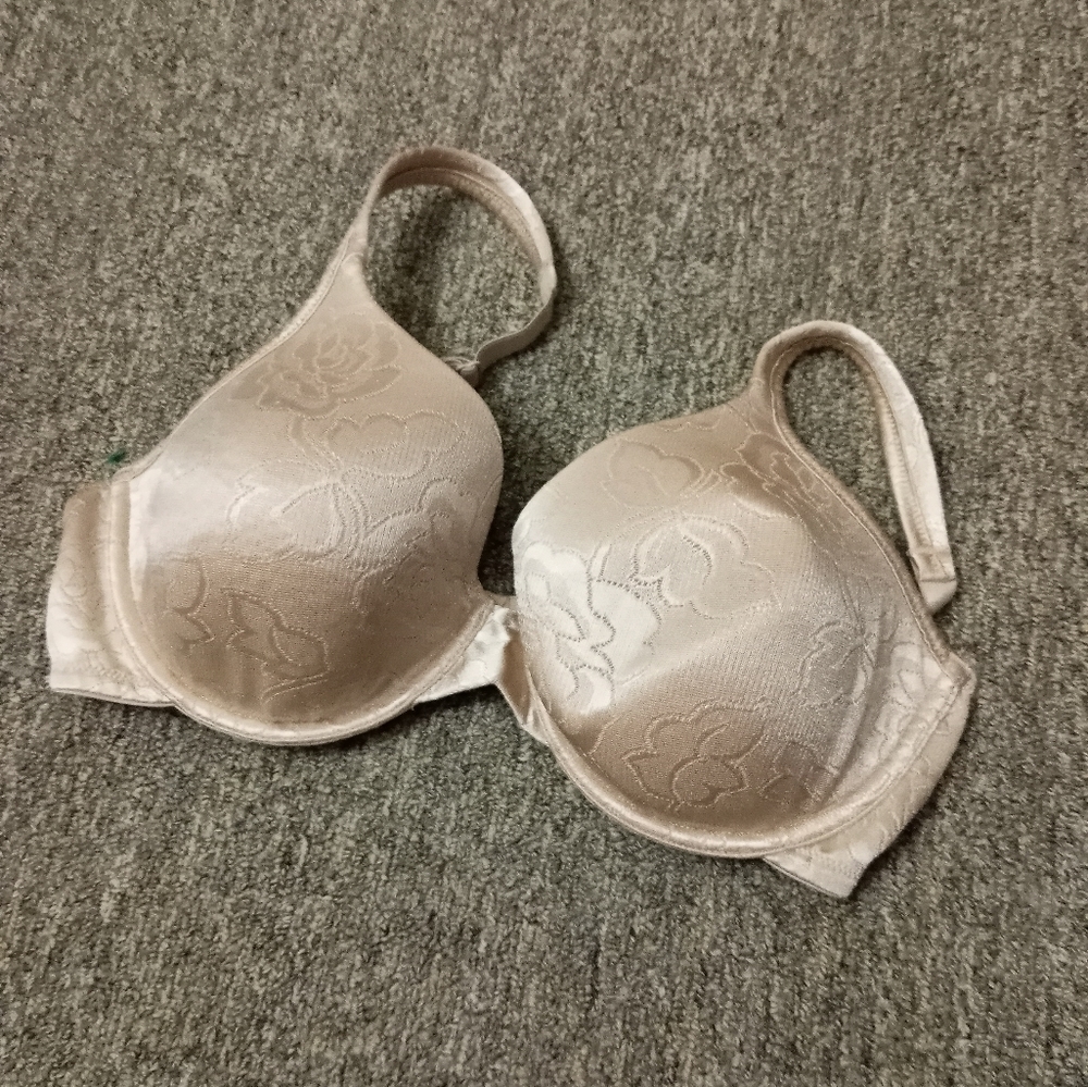 Vanity fair nude bra size 34dd
